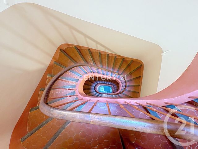 Appartement T4 &agrave; louer - 4 pi&egrave;ces - 110,51 m2 - Marseille - 13007 - PROVENCE-ALPES-COTE-D-AZUR