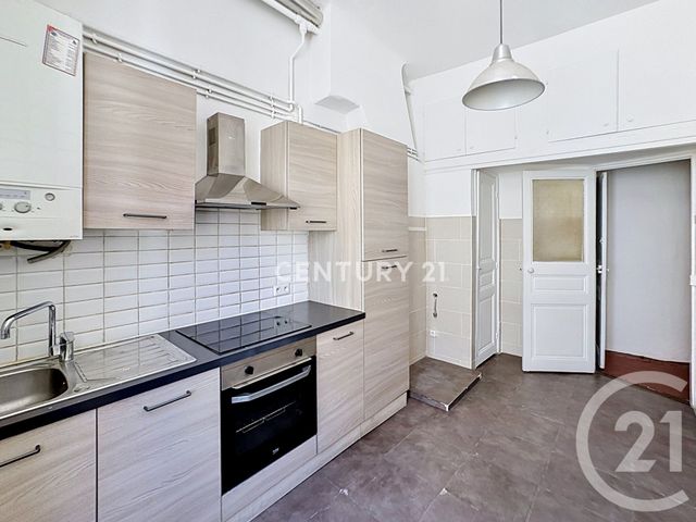 Appartement T4 &agrave; louer - 4 pi&egrave;ces - 110,51 m2 - Marseille - 13007 - PROVENCE-ALPES-COTE-D-AZUR