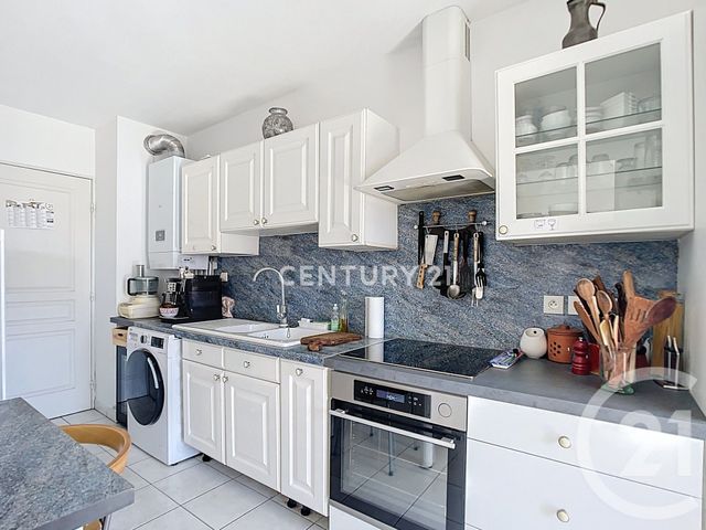 Appartement F3 &agrave; vendre - 3 pi&egrave;ces - 66,28 m2 - Aubagne - 13 - PROVENCE-ALPES-COTE-D-AZUR