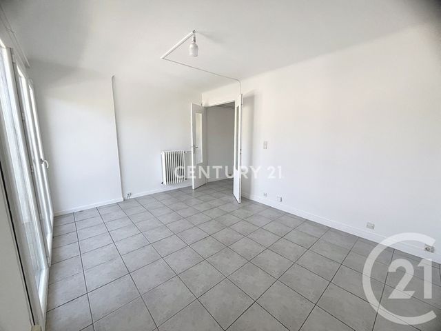 Appartement T2 &agrave; louer - 2 pi&egrave;ces - 43,24 m2 - Aubagne - 13 - PROVENCE-ALPES-COTE-D-AZUR