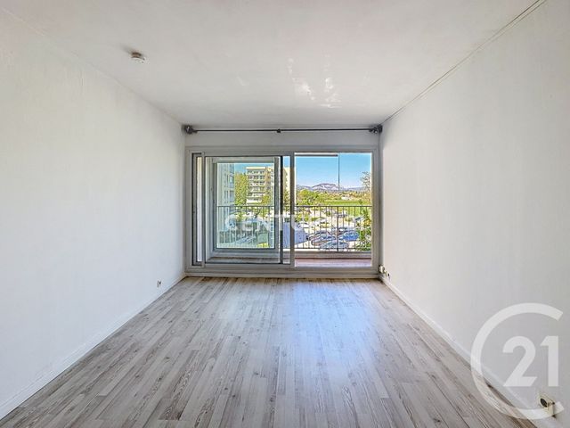 Appartement T2 &agrave; louer - 2 pi&egrave;ces - 38,11 m2 - Aubagne - 13 - PROVENCE-ALPES-COTE-D-AZUR