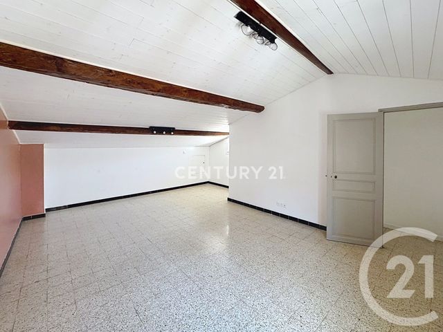Maison &agrave; louer - 4 pi&egrave;ces - 101,78 m2 - Cuges Les Pins - 13 - PROVENCE-ALPES-COTE-D-AZUR