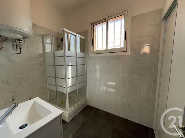 Appartement T3 &agrave; louer - 3 pi&egrave;ces - 52,38 m2 - Aubagne - 13 - PROVENCE-ALPES-COTE-D-AZUR