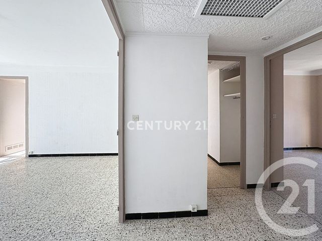 Appartement T4 &agrave; louer - 4 pi&egrave;ces - 75,14 m2 - Aubagne - 13 - PROVENCE-ALPES-COTE-D-AZUR