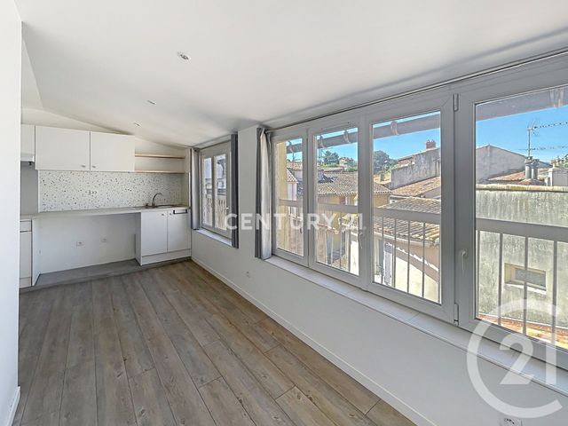 Appartement T2 &agrave; louer - 2 pi&egrave;ces - 34 m2 - Aubagne - 13 - PROVENCE-ALPES-COTE-D-AZUR