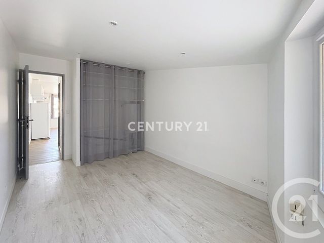 Appartement T2 &agrave; louer - 2 pi&egrave;ces - 34 m2 - Aubagne - 13 - PROVENCE-ALPES-COTE-D-AZUR