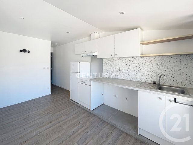 Appartement T2 &agrave; louer - 2 pi&egrave;ces - 34 m2 - Aubagne - 13 - PROVENCE-ALPES-COTE-D-AZUR