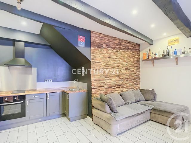 Appartement &agrave; vendre - 3 pi&egrave;ces - 33,75 m2 - Cuges Les Pins - 13 - PROVENCE-ALPES-COTE-D-AZUR