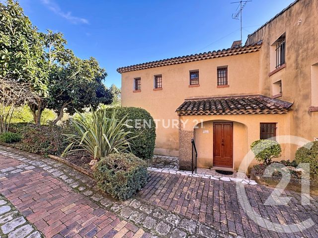 Maison &agrave; louer - 4 pi&egrave;ces - 167,79 m2 - Aubagne - 13 - PROVENCE-ALPES-COTE-D-AZUR