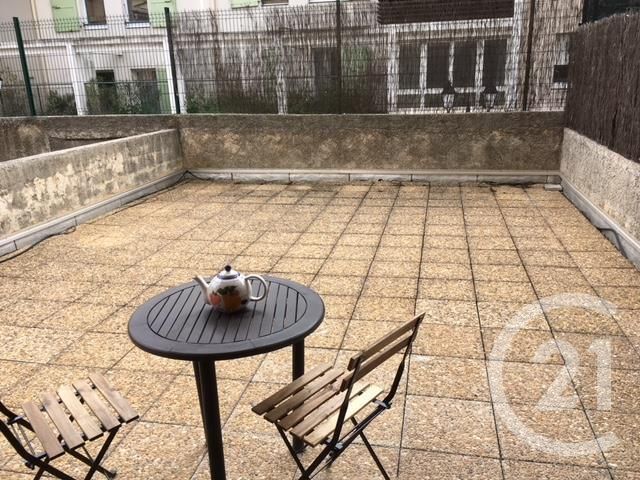 Appartement T2 &agrave; louer - 2 pi&egrave;ces - 41,29 m2 - Roquefort La Bedoule - 13 - PROVENCE-ALPES-COTE-D-AZUR