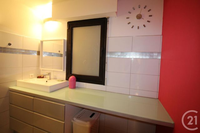Appartement T2 &agrave; louer - 2 pi&egrave;ces - 41,29 m2 - Roquefort La Bedoule - 13 - PROVENCE-ALPES-COTE-D-AZUR