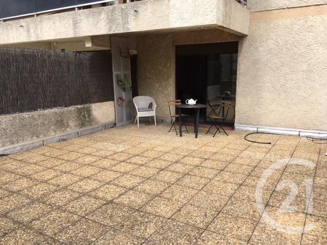 Appartement T2 &agrave; louer - 2 pi&egrave;ces - 41,29 m2 - Roquefort La Bedoule - 13 - PROVENCE-ALPES-COTE-D-AZUR