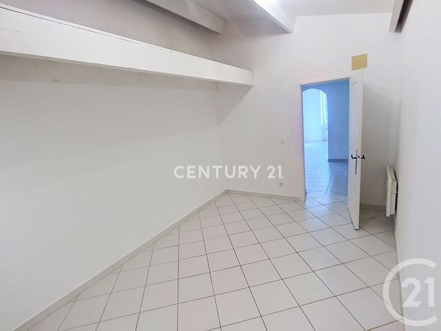 Appartement T2 &agrave; louer - 2 pi&egrave;ces - 37,37 m2 - Aubagne - 13 - PROVENCE-ALPES-COTE-D-AZUR