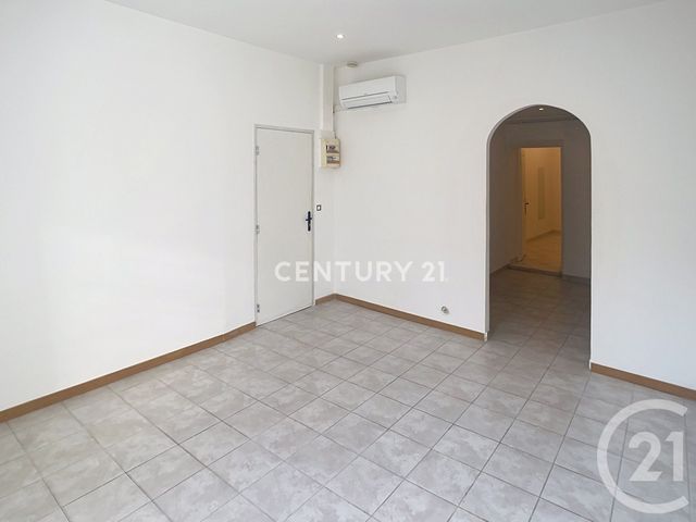 Appartement T2 &agrave; louer - 2 pi&egrave;ces - 37,37 m2 - Aubagne - 13 - PROVENCE-ALPES-COTE-D-AZUR