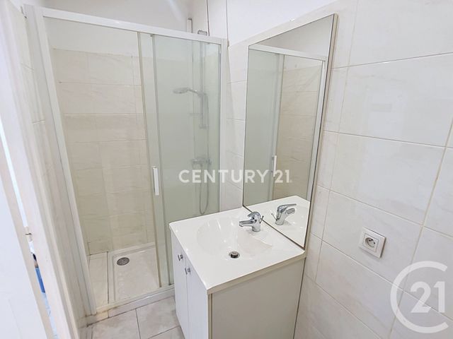 Appartement T2 &agrave; louer - 2 pi&egrave;ces - 37,37 m2 - Aubagne - 13 - PROVENCE-ALPES-COTE-D-AZUR