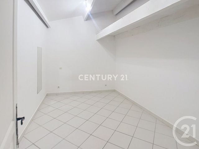 Appartement T2 &agrave; louer - 2 pi&egrave;ces - 37,37 m2 - Aubagne - 13 - PROVENCE-ALPES-COTE-D-AZUR