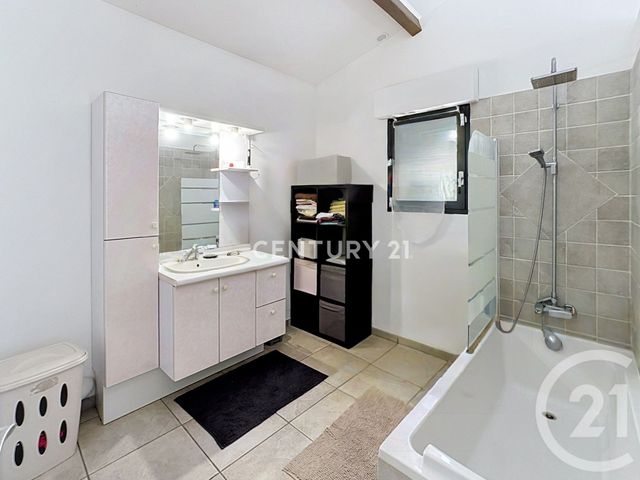 Maison &agrave; louer - 4 pi&egrave;ces - 164,74 m2 - Marseille - 13012 - PROVENCE-ALPES-COTE-D-AZUR