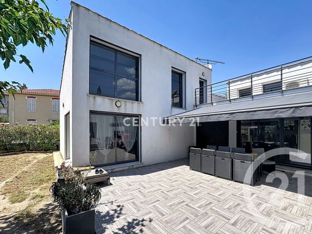 Maison &agrave; louer - 4 pi&egrave;ces - 164,74 m2 - Marseille - 13012 - PROVENCE-ALPES-COTE-D-AZUR