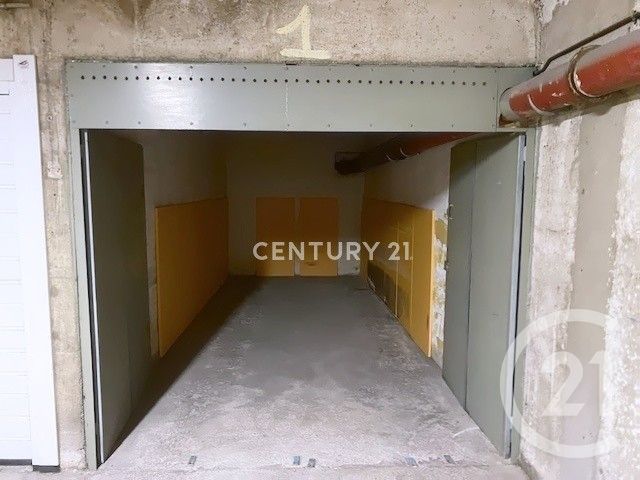 parking - AUBAGNE - 13