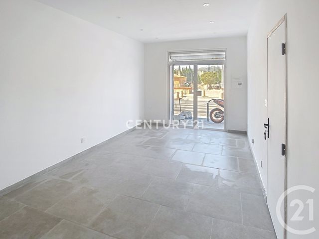 Local commercial à louer - 26.0 m2 - 13 - Bouches-du-Rhone