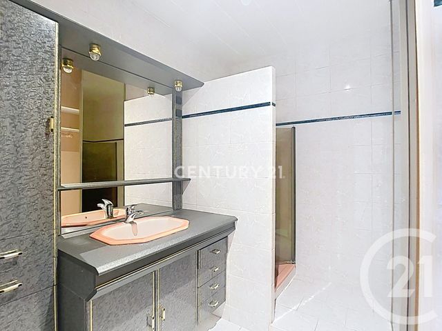 Appartement 3/4 &agrave; vendre - 4 pi&egrave;ces - 86,85 m2 - Aubagne - 13 - PROVENCE-ALPES-COTE-D-AZUR