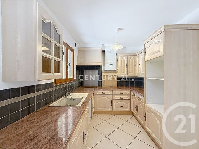 Maison &agrave; louer - 5 pi&egrave;ces - 122,65 m2 - Aubagne - 13 - PROVENCE-ALPES-COTE-D-AZUR