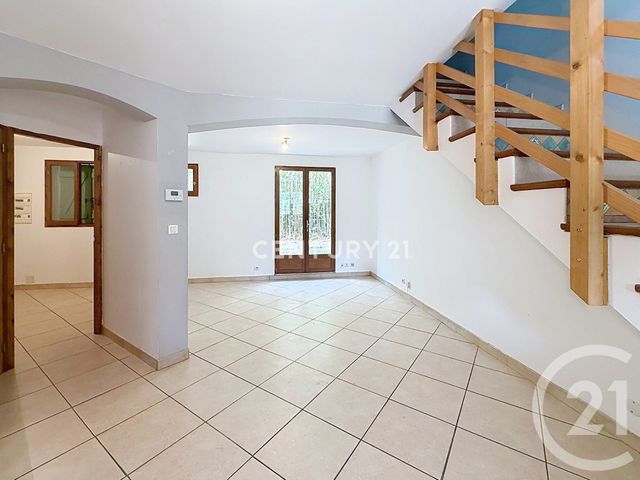 Maison &agrave; louer - 5 pi&egrave;ces - 122,65 m2 - Aubagne - 13 - PROVENCE-ALPES-COTE-D-AZUR