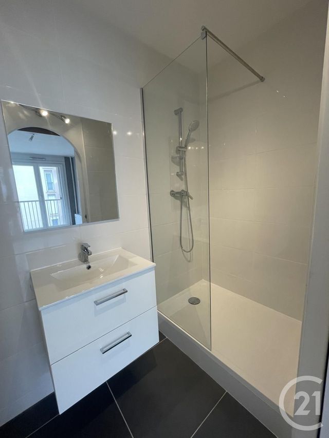 Appartement T5 &agrave; louer - 4 pi&egrave;ces - 97,78 m2 - Aubagne - 13 - PROVENCE-ALPES-COTE-D-AZUR