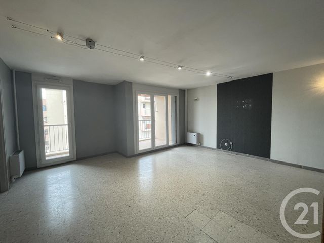 Appartement T5 &agrave; louer - 4 pi&egrave;ces - 97,78 m2 - Aubagne - 13 - PROVENCE-ALPES-COTE-D-AZUR