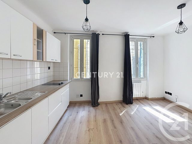 Appartement Studio &agrave; louer - 1 pi&egrave;ce - 24,24 m2 - Aubagne - 13 - PROVENCE-ALPES-COTE-D-AZUR
