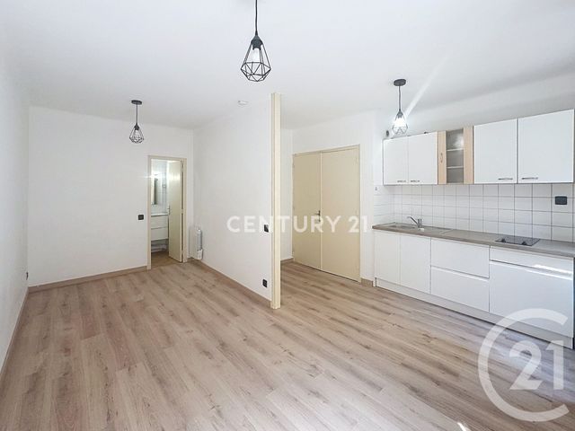 Appartement Studio &agrave; louer - 1 pi&egrave;ce - 24,24 m2 - Aubagne - 13 - PROVENCE-ALPES-COTE-D-AZUR