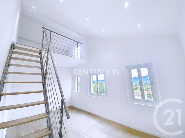 Appartement T2 &agrave; louer - 2 pi&egrave;ces - 38,10 m2 - La Penne Sur Huveaune - 13 - PROVENCE-ALPES-COTE-D-AZUR