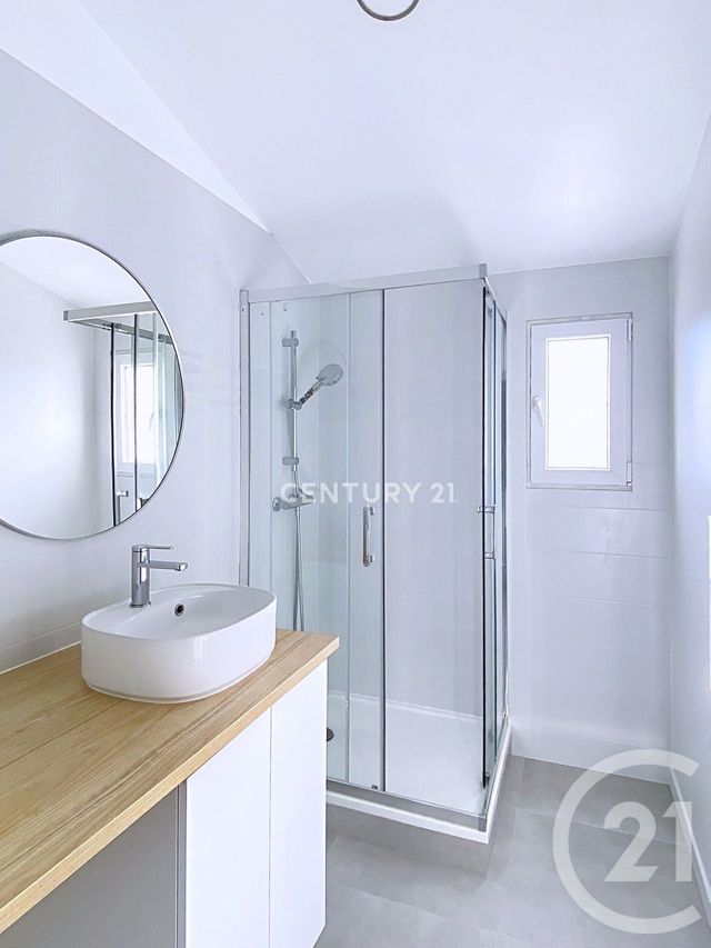 Appartement T2 &agrave; louer - 2 pi&egrave;ces - 38,10 m2 - La Penne Sur Huveaune - 13 - PROVENCE-ALPES-COTE-D-AZUR