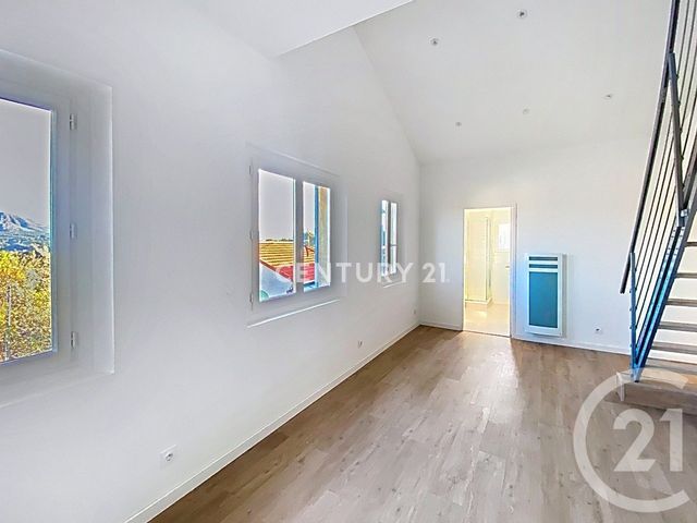 Appartement T2 &agrave; louer - 2 pi&egrave;ces - 38,10 m2 - La Penne Sur Huveaune - 13 - PROVENCE-ALPES-COTE-D-AZUR