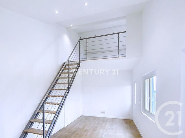 Appartement T2 &agrave; louer - 2 pi&egrave;ces - 38,10 m2 - La Penne Sur Huveaune - 13 - PROVENCE-ALPES-COTE-D-AZUR
