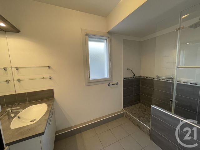 Appartement T3 &agrave; louer - 3 pi&egrave;ces - 64,96 m2 - Aubagne - 13 - PROVENCE-ALPES-COTE-D-AZUR