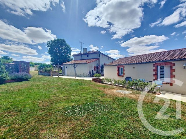 Maison à vendre - 6 pièces - 150 m2 - Cholet - 49 - PAYS-DE-LOIRE