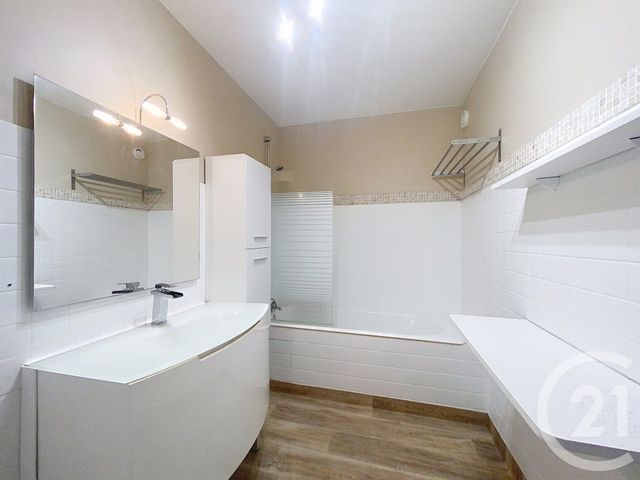 Appartement T3 à vendre - 3 pièces - 72,60 m2 - Cholet - 49 - PAYS-DE-LOIRE