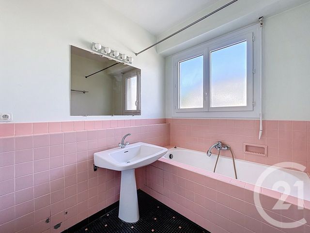 Appartement T4 à vendre - 5 pièces - 115 m2 - Cholet - 49 - PAYS-DE-LOIRE