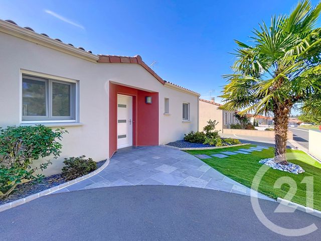 Maison à vendre ST PIERRE DES ECHAUBROGNES