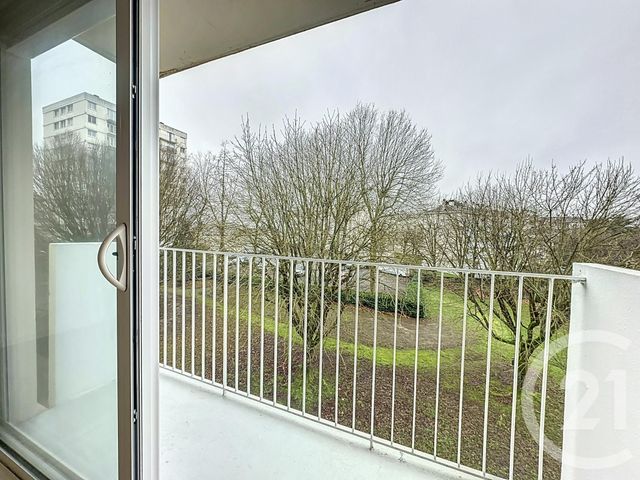 Appartement T4 à louer - 4 pièces - 69 m2 - Cholet - 49 - PAYS-DE-LOIRE