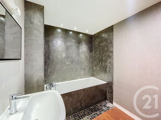 Appartement T4 à vendre - 4 pièces - 99,77 m2 - Cholet - 49 - PAYS-DE-LOIRE