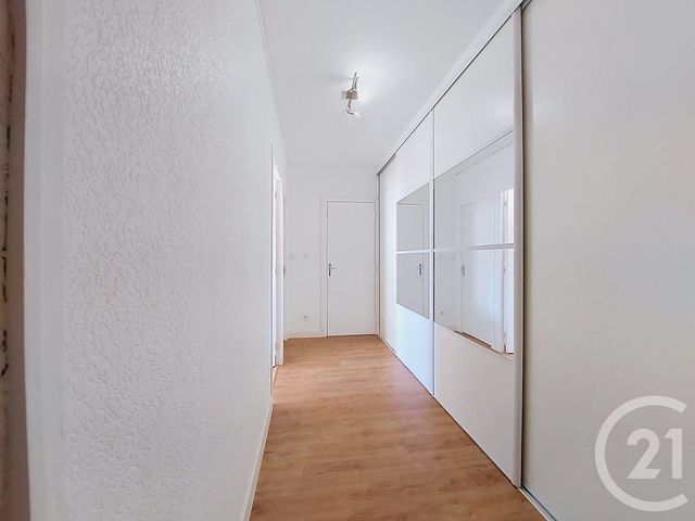 Appartement T3 &agrave; vendre - 3 pi&egrave;ces - 74,56 m2 - Cholet - 49 - PAYS-DE-LOIRE