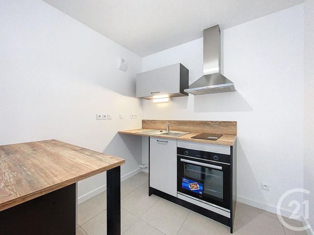 Appartement T2 &agrave; louer - 2 pi&egrave;ces - 46,08 m2 - Cholet - 49 - PAYS-DE-LOIRE