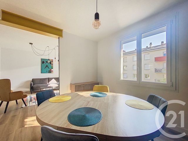 Appartement T3 &agrave; louer - 3 pi&egrave;ces - 64,30 m2 - Cholet - 49 - PAYS-DE-LOIRE