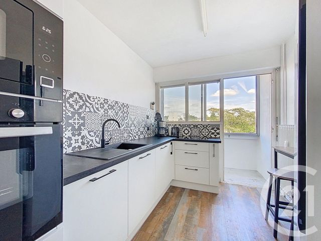 Appartement T3 &agrave; vendre - 3 pi&egrave;ces - 60,40 m2 - Cholet - 49 - PAYS-DE-LOIRE