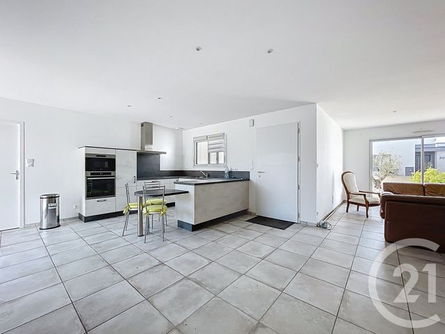 Maison &agrave; louer - 4 pi&egrave;ces - 99,68 m2 - Cholet - 49 - PAYS-DE-LOIRE