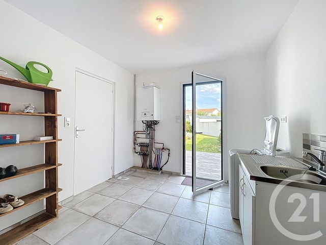 Maison &agrave; louer - 4 pi&egrave;ces - 99,68 m2 - Cholet - 49 - PAYS-DE-LOIRE