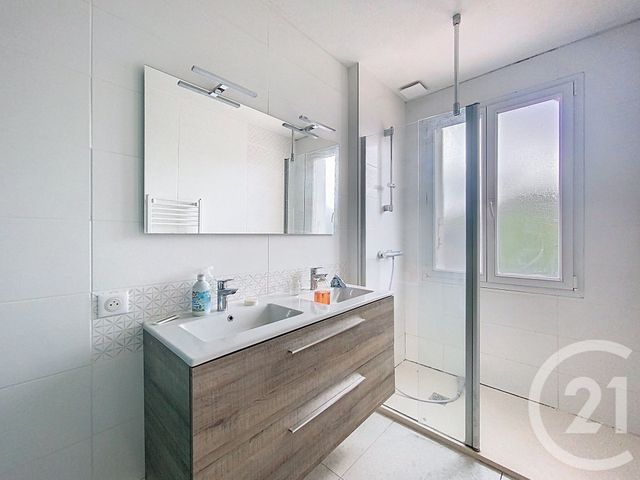 Maison &agrave; louer - 6 pi&egrave;ces - 93,74 m2 - Cholet - 49 - PAYS-DE-LOIRE