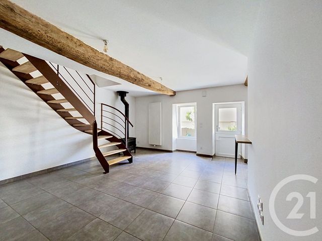 Maison &agrave; louer - 3 pi&egrave;ces - 70,40 m2 - Cholet - 49 - PAYS-DE-LOIRE